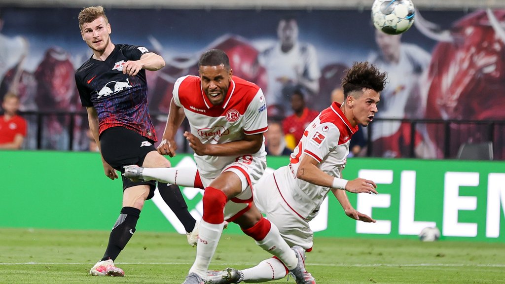 Getroffen, aber wieder keine drei Punkte: Timo Werner gegen Düsseldorf.
