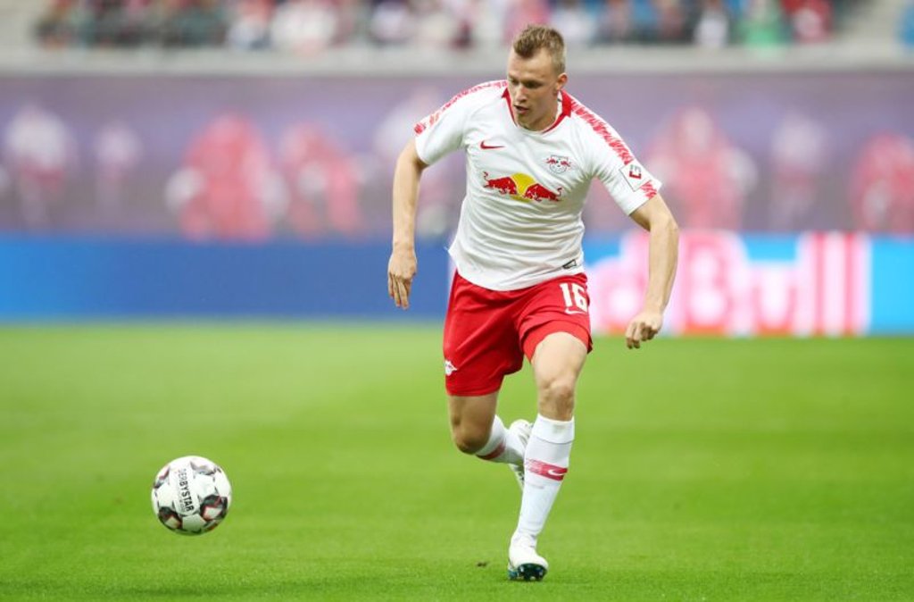 Lukas Klostermann hat erneut Probleme mit seinem Knie.