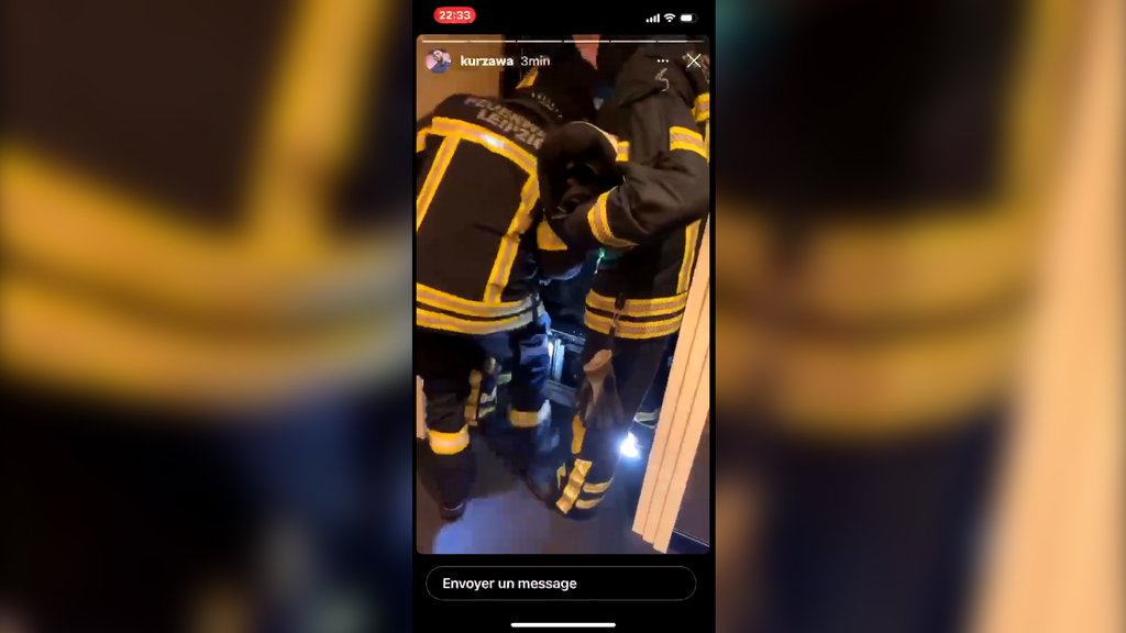 Spieler von Paris St. Germain blieben im Fahrstuhl stecken.