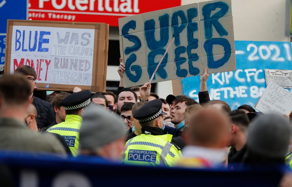 Massive Proteste der Fans des FC Chelsea nach Bekanntwerden der Super-League-Pläne des Londoner Klubs.