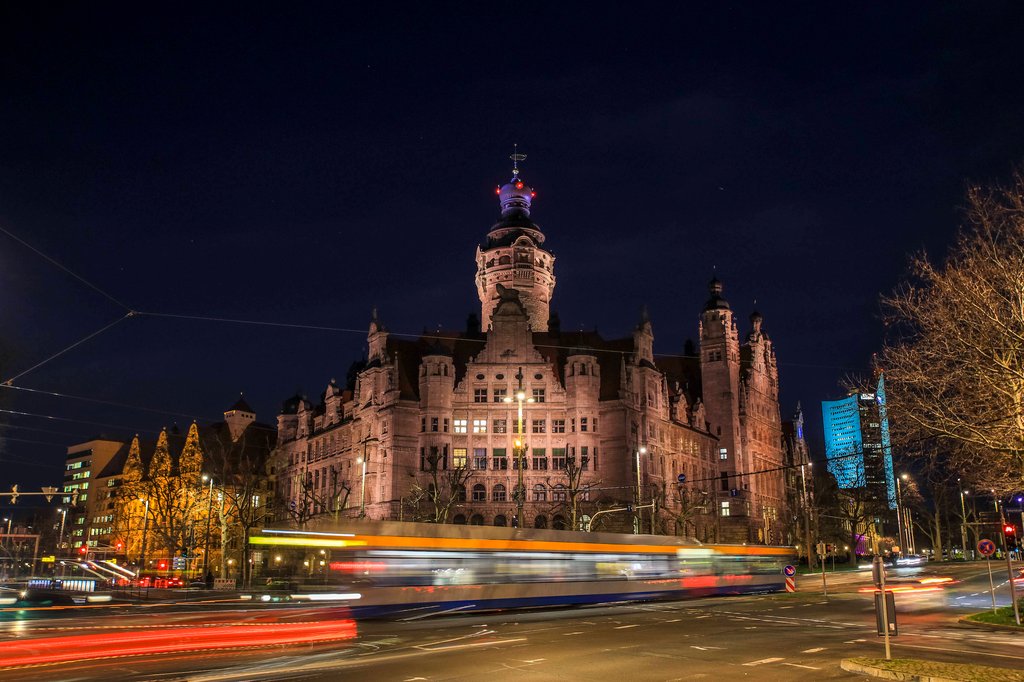 Klarer Beschluss im Neuen Rathaus in Leipzig für Erbpacht und gegen Verkauf an RB Leipzig.