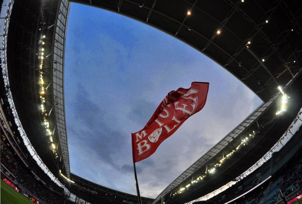 Klubfahne der M’town Bullen.