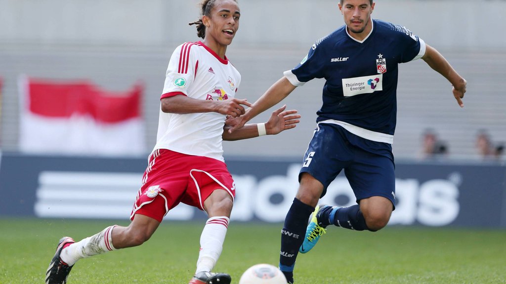 Kickte noch selbst gegen RB Leipzig und Yussuf Poulsen: Stefan Kleineheismann 2013 mit Rot-Weiss Erfurt.