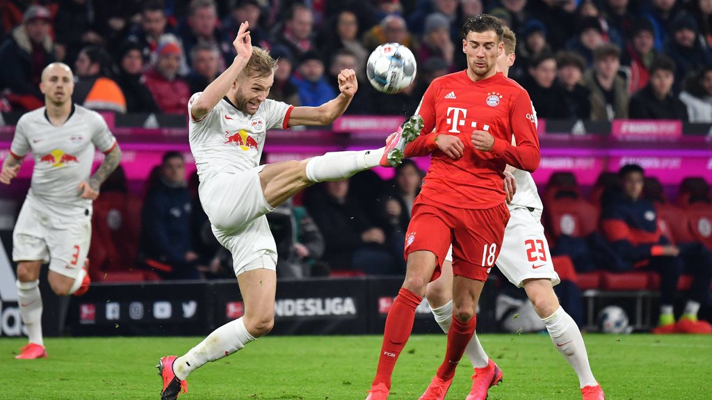 Kung-fu-Style: Konrad Laimer gegen Leon Goretzka.