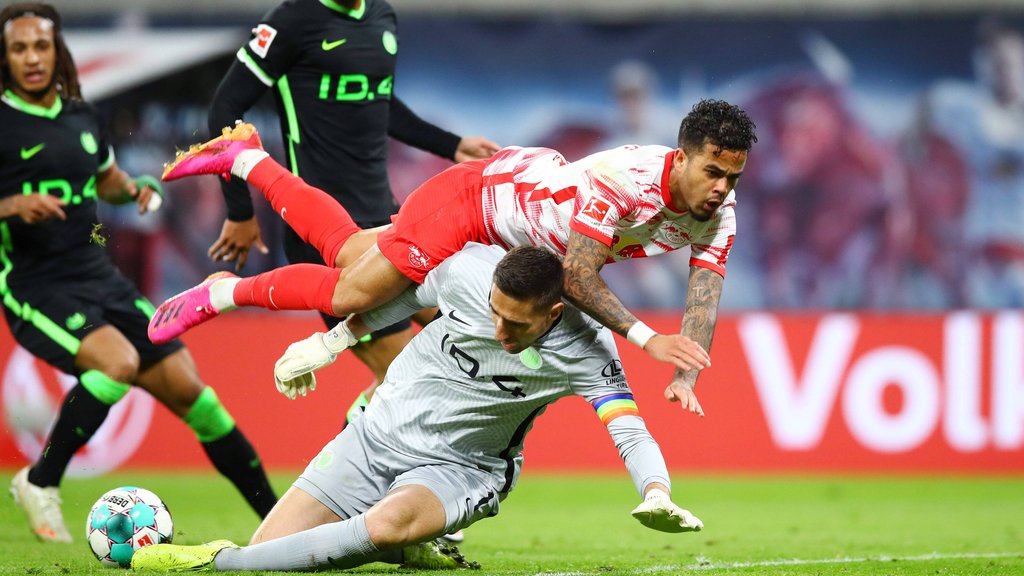 Überflieger: Justin Kluivert, Schütze zum 1:2 gegen den VfL Wolfsburg