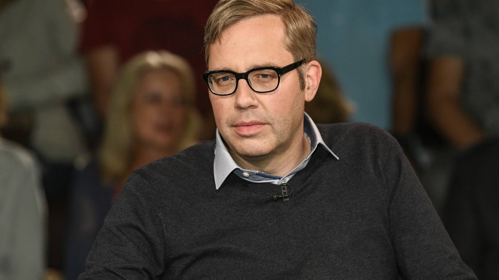 „Die klebrige Art und Weise, wie sich die Leipziger als Zukunft des Fußballs darstellen, führt sicher ab und zu auch mal zu Schnappatmung”: 11-Freunde-Chefredakteur Philipp Köster.