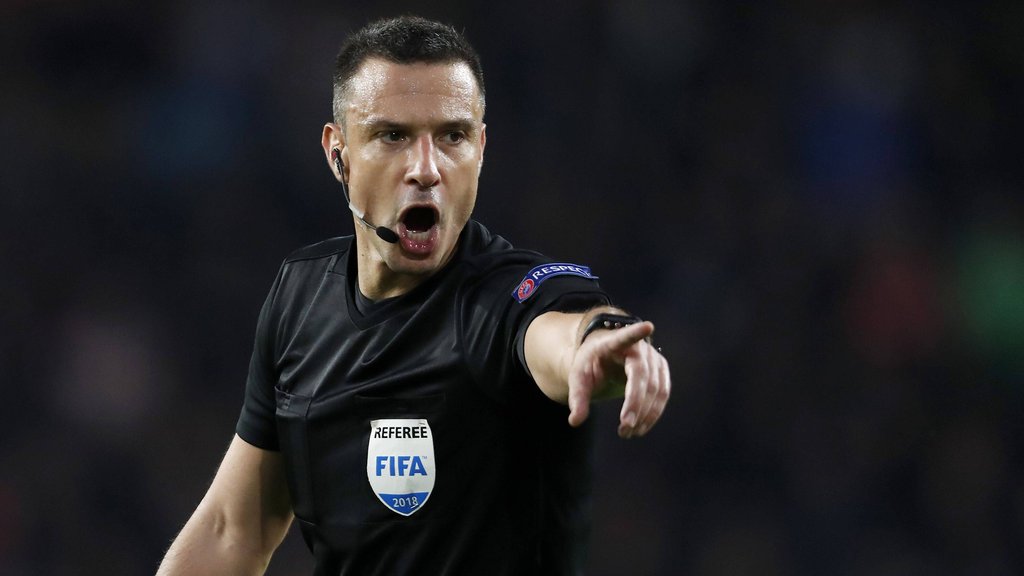 Slavko Vincic ist seit 2010 FIFA-Schiedsrichter.