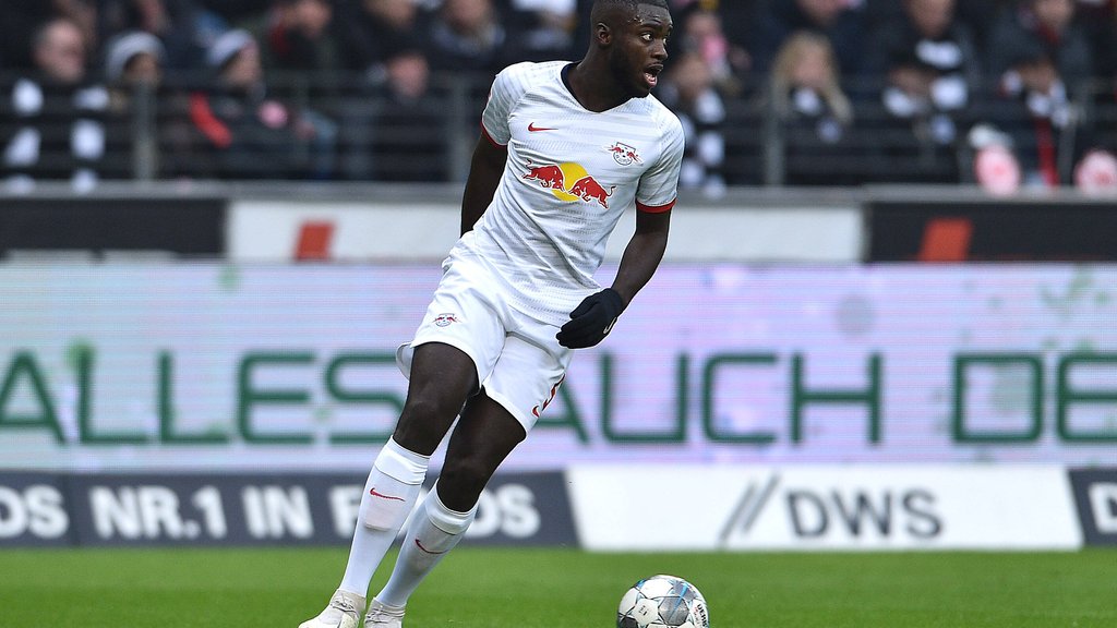 Einziger verbliebener etatmäßiger Innenverteidiger: Dayot Upamecano.