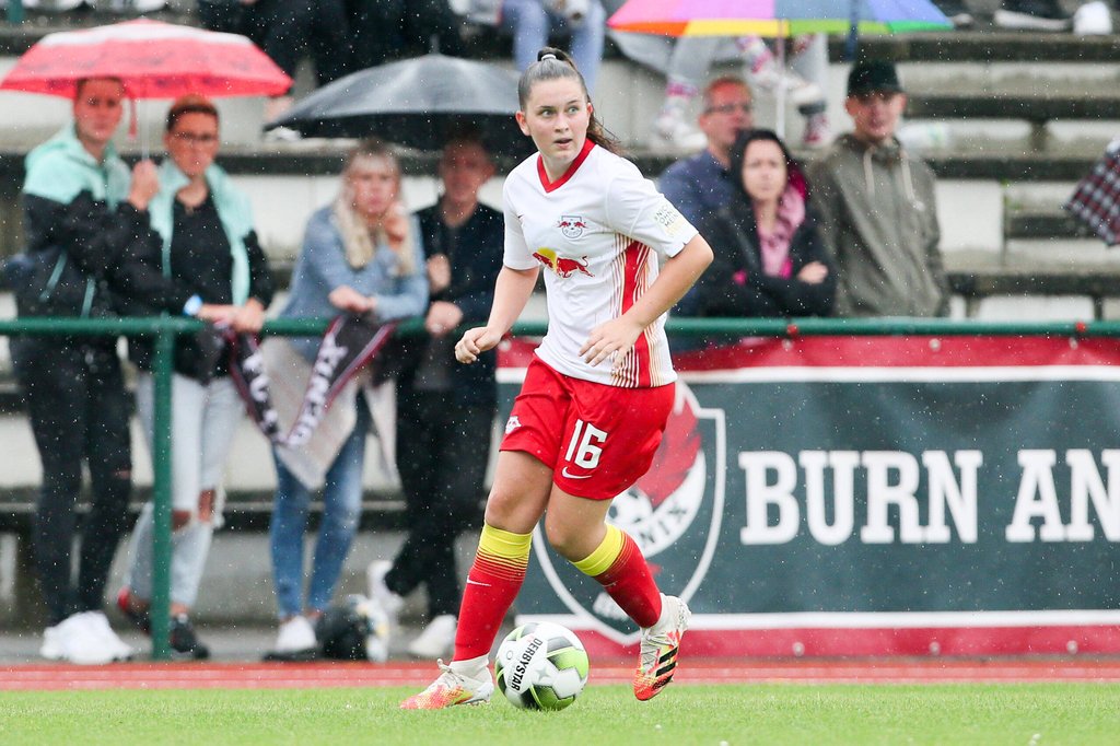 Lea Sophie Misch bei ihrem RB-Debüt im Sachsenpokal-Finale.