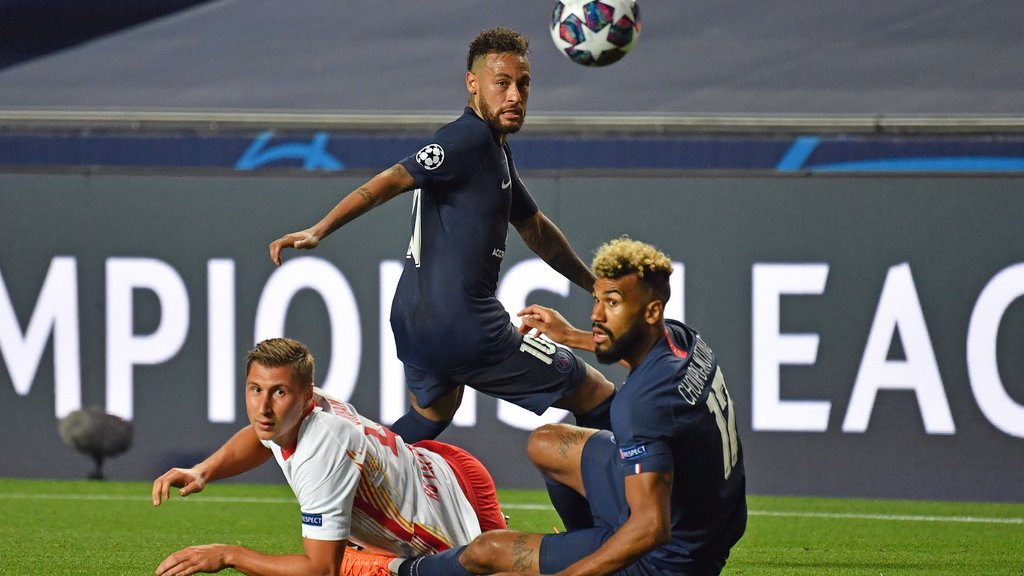 Comeback: Willi Orban im Spiel gegen Neymar und Choupo-Moting von PSG