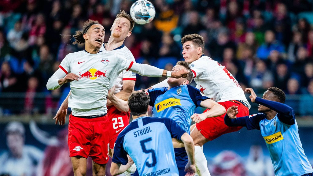 Brachten die Wende: Leipzigs Sturm-Türme Yussuf Poulsen (links) und Patrik Schick (rechts).