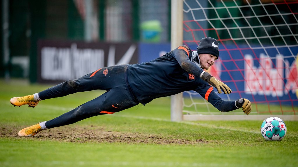 Josep Martinez wartet noch auf seinen ersten Einsatz für RB Leipzig.