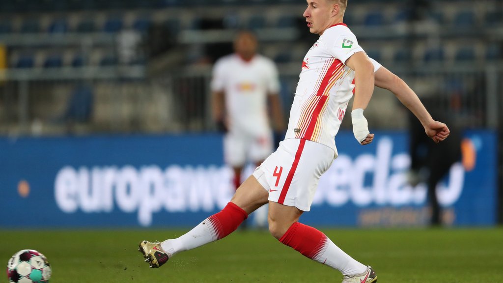 Ballmaschine: Willi Orban.