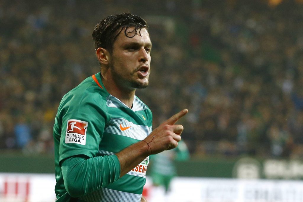 Hebt warnend den Zeigefinger: Zlatko Junuzovic.