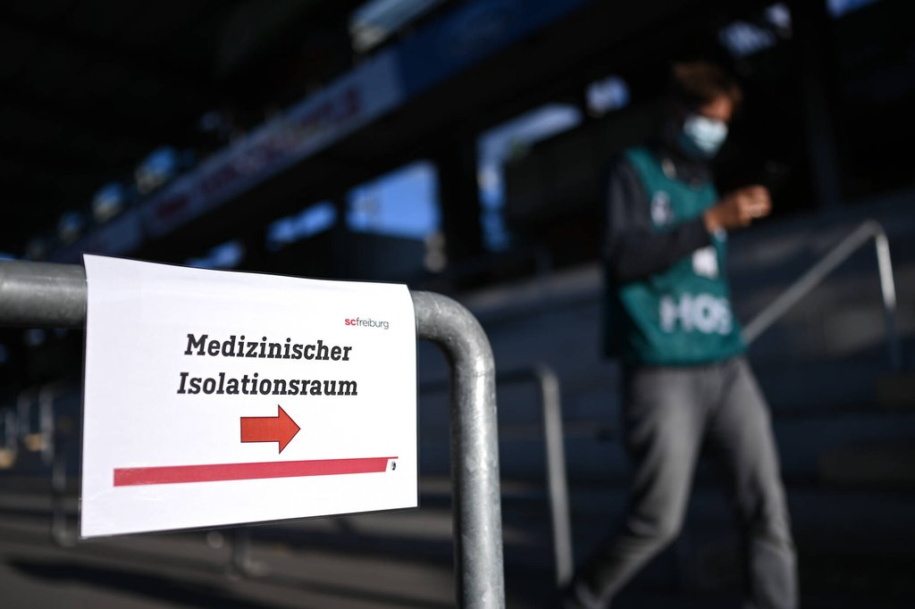 Bald in Isolation? Deutscher Profifußball berät über Maßnahmen