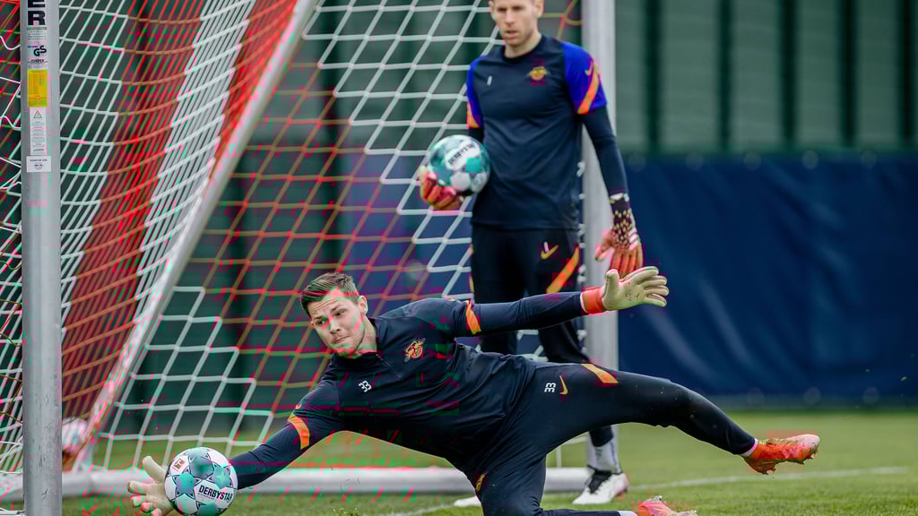 Hinten die Nummer eins, Pete Gulacsi, vorn der Herausforderer: Josep Martínez