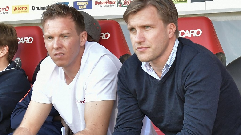 Markus Krösche (re) ist mit der Punkteausbeute von RB Leipzig nicht zufrieden, steht aber voll hinter Julian Nagelsmann (li).