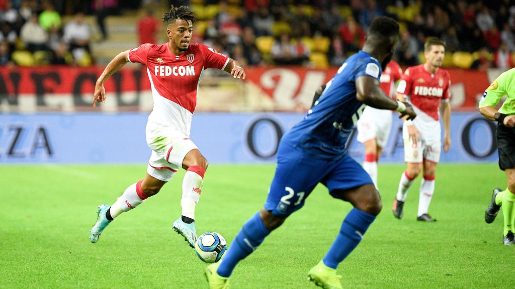 „Hat schon bewiesen, dass er sich in der Art und Weise, wie wir Fußball spielen, zurechtfindet”: Markus Krösche ist an dem Monegassen Benjamin Henrichs (links) interessiert.