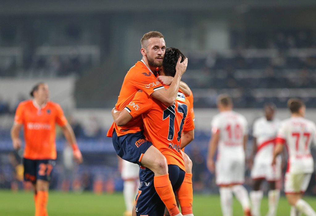 Doppeltorschütze: Basaksehir-Kapitän Edin Visco (links).