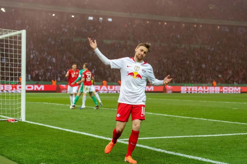 Da kann man schonmal verzweifeln, wenn der Nationalkeeper solch ein Comeback gibt.