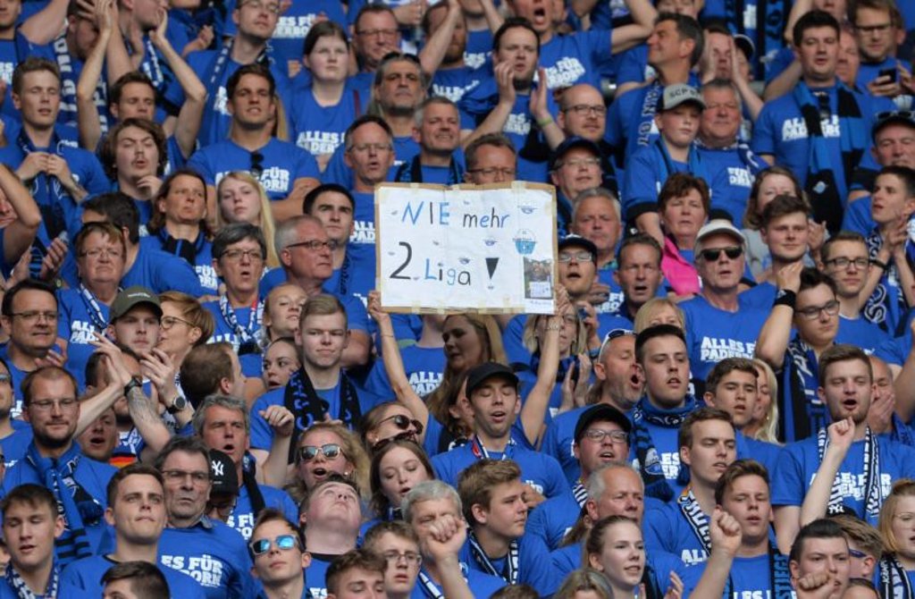 Paderborner Fans sind gegen den Deal mit RB Leipzig.