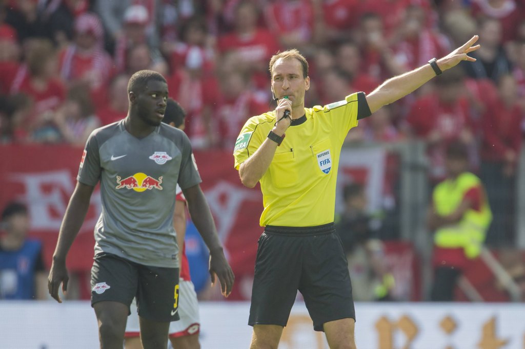Bastian Dankert pfiff bislang sechs Spiele von RB Leipzig.