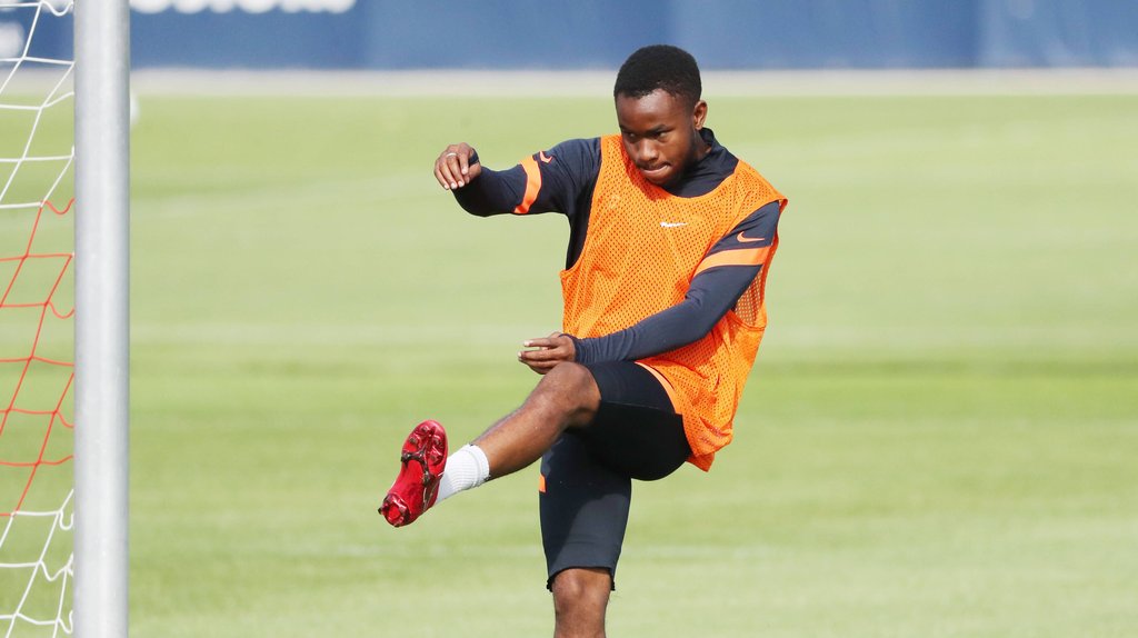 Ademola Lookmann wird sich angesichts seines möglichen Wechsels vorerst wohl nur im Training beweisen können.