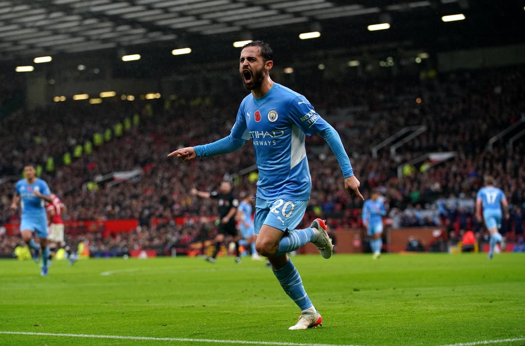 Manchester Citys Bernardo Silva feiert sein Tor im Derby gegen Manchester United.