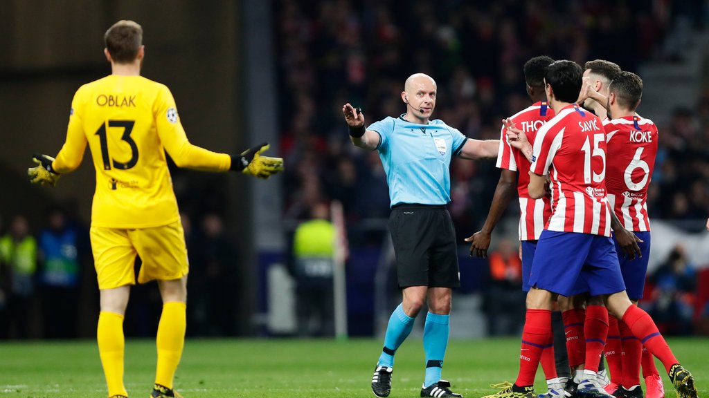 Pfiff bereits das Achtelfinal-Hinspiel von Atletico gegen Liverpool:&nbsp;Szymon Marciniak.