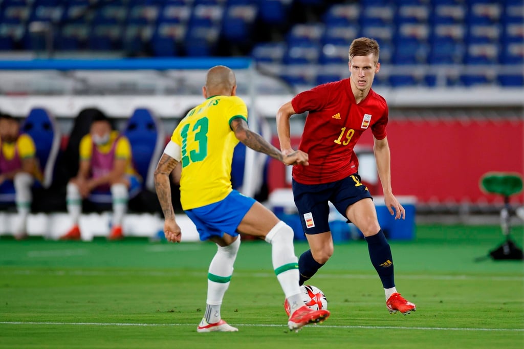 Niederlage gegen Dani Alves und Brasilien im Olympia-Finale: RB-Spieler Dani Olmo (r.)