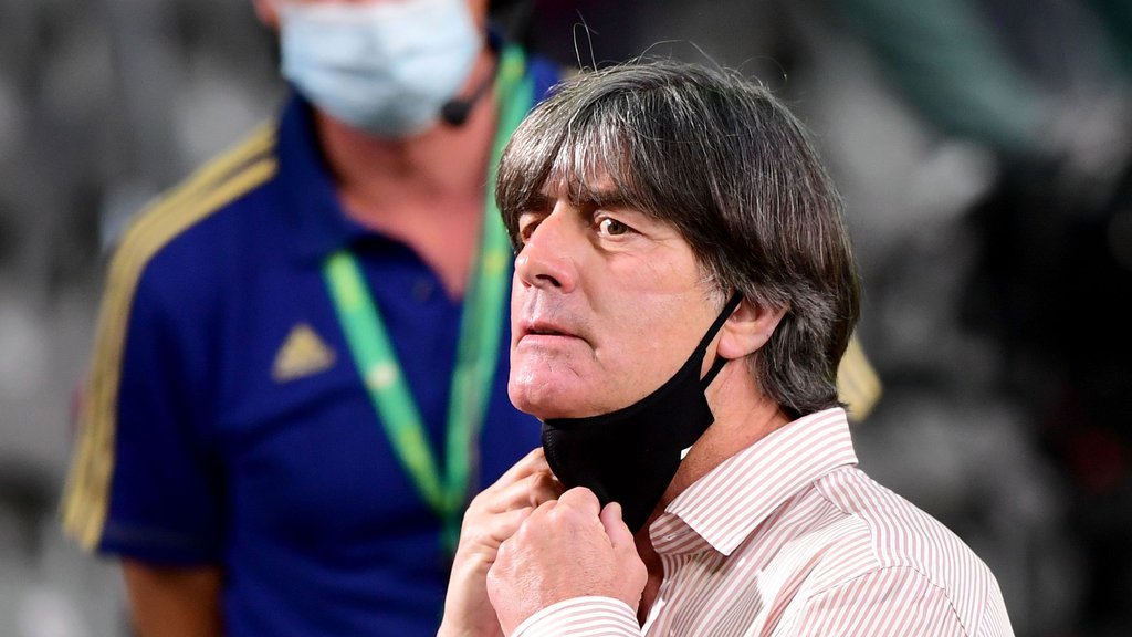 „Freude im Falle des Champions-League-Sieges der Bayern für Hansi Flick besonders groß”: Joachim Löw.