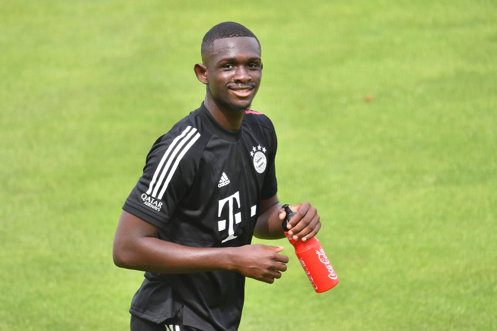 Tanguy Nianzou schloss sich dem FC Bayern an anstatt zu RB Leipzig zu kommen.