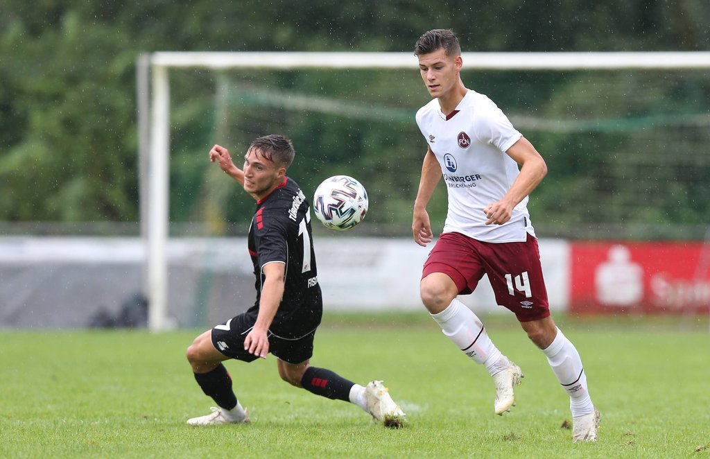 Der gebürtige Leipziger Tom Krauß könnte gegen seinen Stammverein RB sein Pflichtspieldebüt für den "Club" feiern.