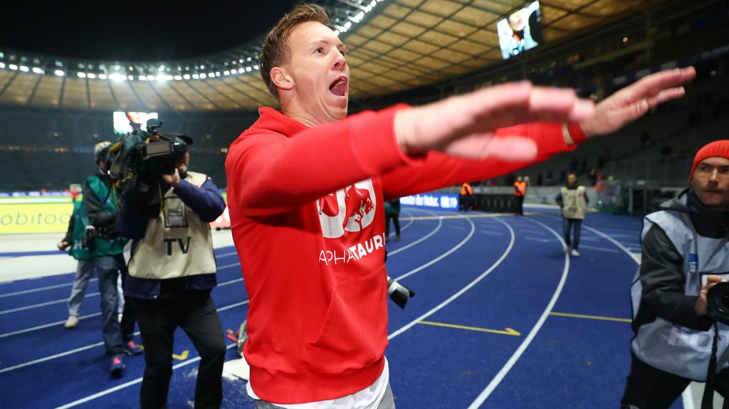 Macht 'ne Welle in der Fankurve: Julian Nagelsmann.