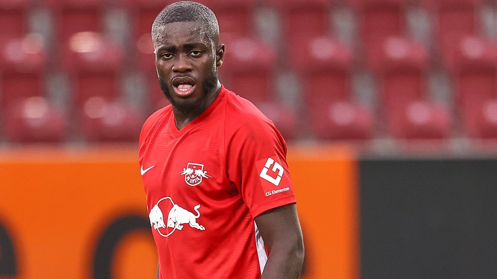 Angeblich soll der FC Liverpool Dayot Upamecano im Winter holen wollen.