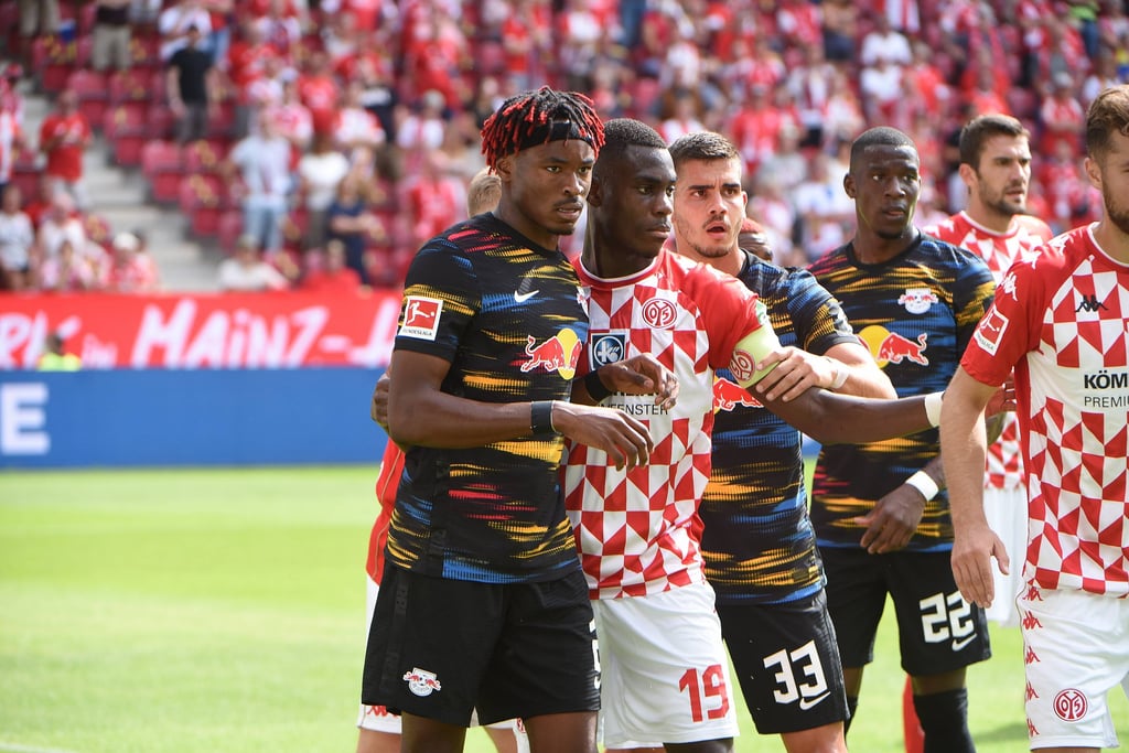 15.08.2021 Mainz, MEWA ARENA 1. Bundesliga Saison 2021/2022 1. FSV Mainz 05 - RB Leipzig Mohmed Simakan (RB Leipzig), Mo