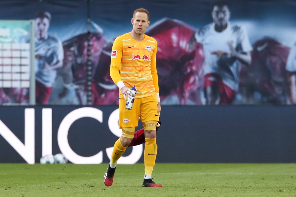 Nach de Spiel gegen Borussia Dortmund war Péter Gulácsi bedient. (Symbolbild)