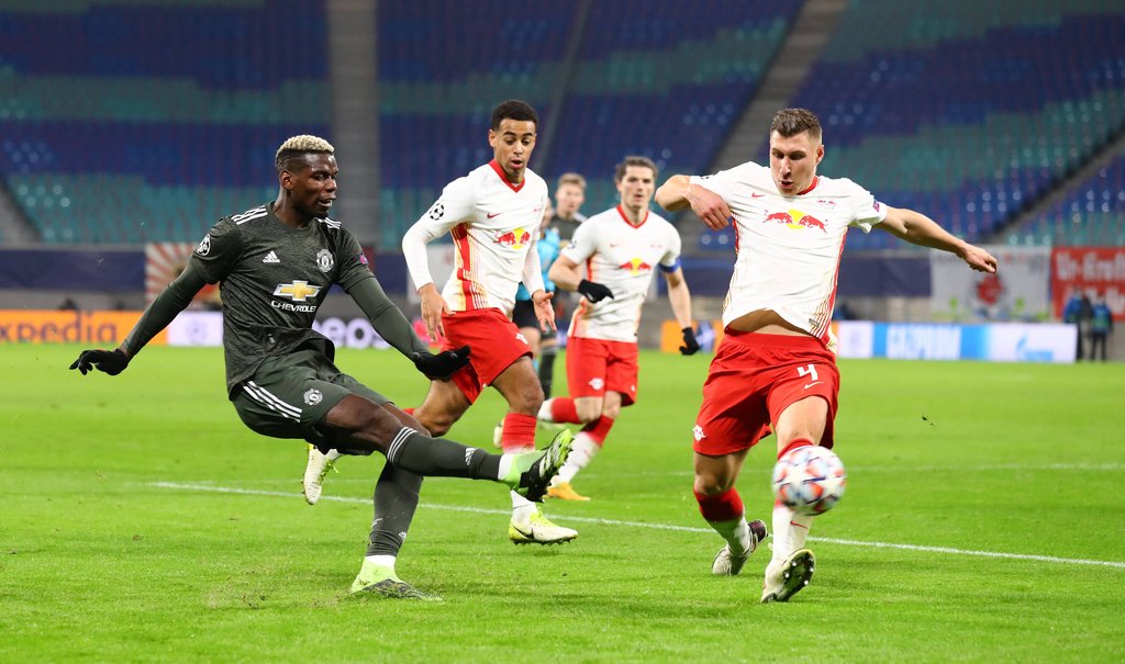 Auf dem Posten: Willi Orban gegen Paul Pogba.