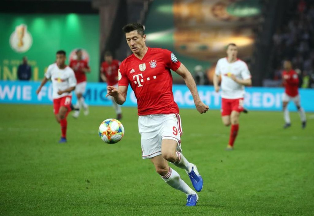 Robert Lewandowski rechnet mit einem schweren Spiel gegen RB Leipzig.