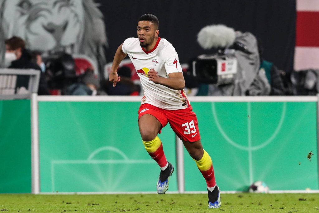 Bald ein Vertrags-"Bulle"? Benjamin Henrichs