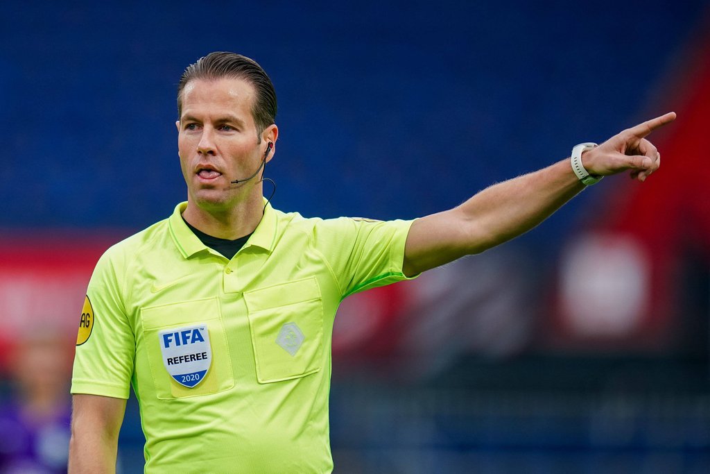 Danny Makkelie ist seit 2011 FIFA-Schiedsrichter.