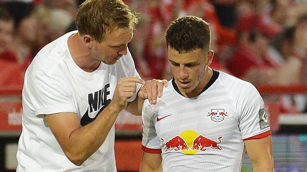 Julian Nagelsmann und Diego Demme (r.) 2019 in Diensten von RB Leipzig.&nbsp;