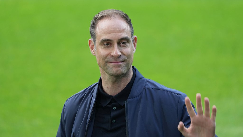 Alles im Griff? Oliver Mintzlaff beim Pokal-Halbfinale in Bremen.