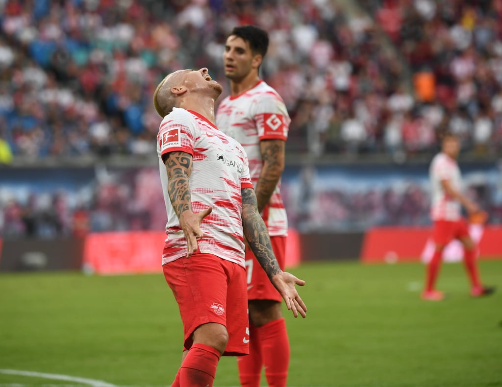 Zum Verzweifeln: Leipzigs Angeliño (vorn) und Dominik Szoboszlai