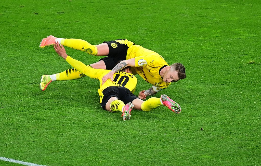 Ringer-Freuden: Marco Reus jubelt mit Thorgan Hazard über den Finaleinzug