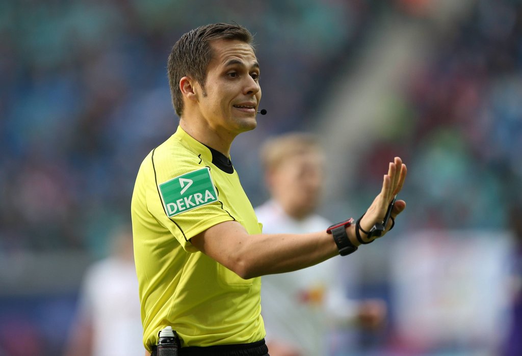 Robert Hartmann leitet erneut das Spiel von Fortuna Düsseldorf gegen RB Leipzig.