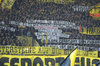 „Pflastersteine auf Bullen”: BVB-Fans und ihre Banner vor dem Spiel gegen RB Leipzig auf der Südtribüne