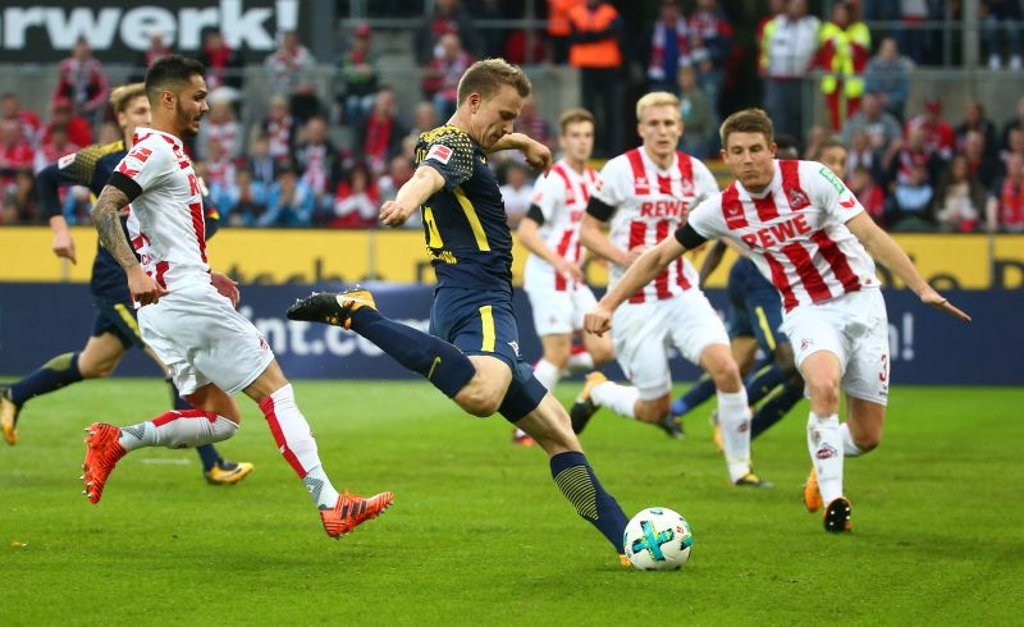 Schuss ins Tor: Premierentreffer für Lukas Klostermann gegen den FC Köln.