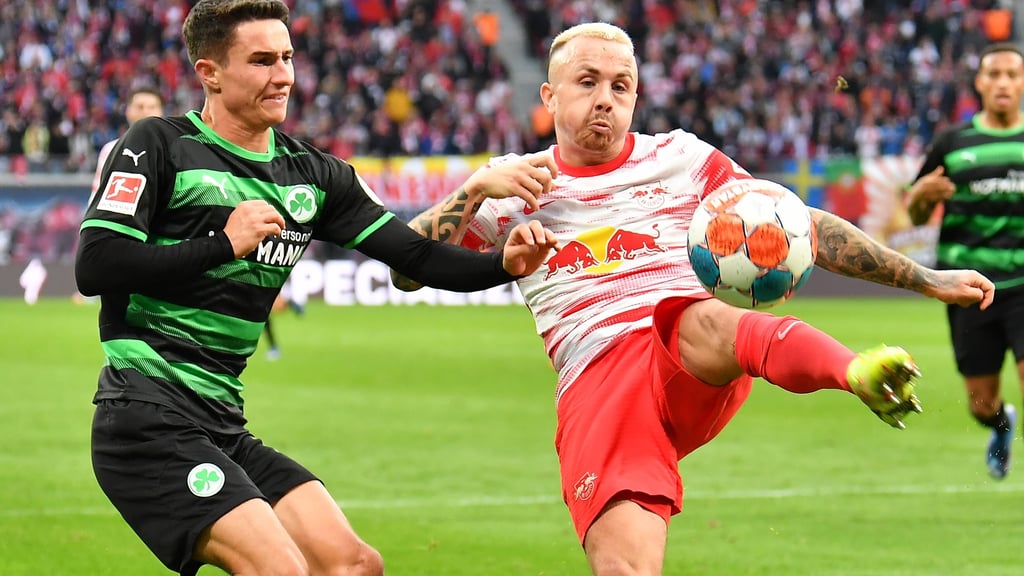 Druck auf den Backen: Angeliño gegen Marco Meyerhöfer.