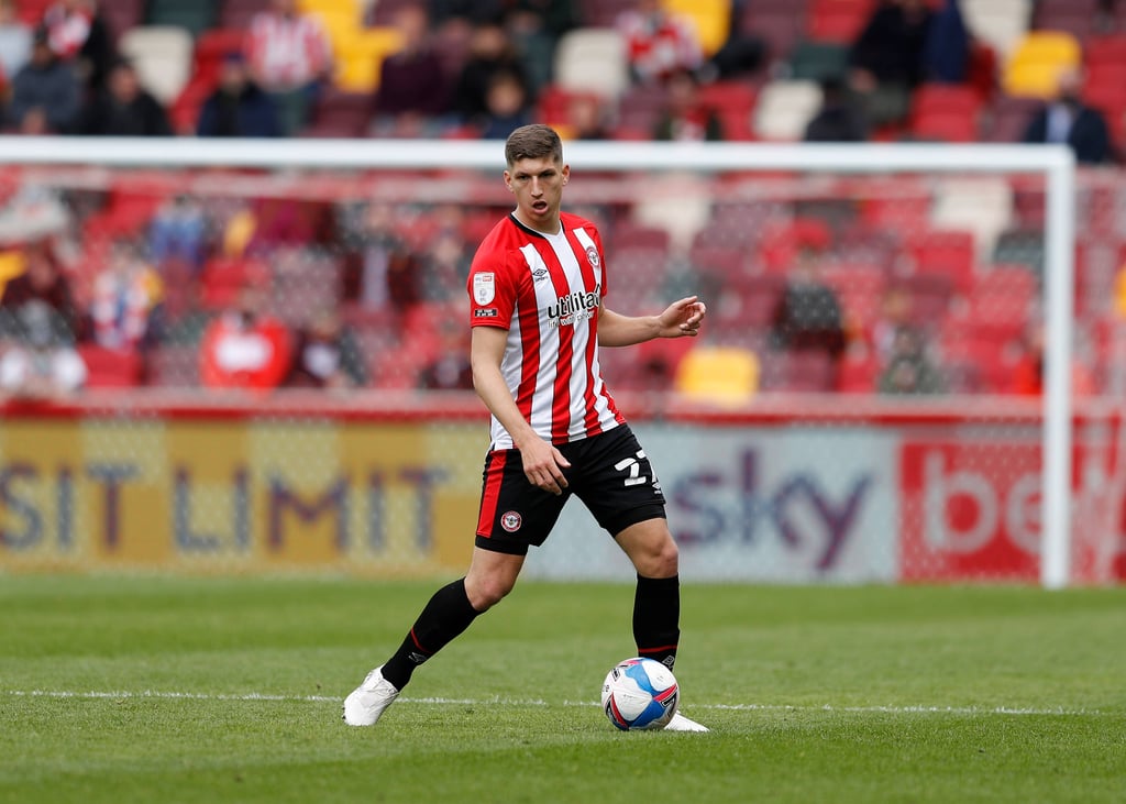 Vitaly Janelt ist mit dem FC Brentford in die Premier League aufgestiegen.